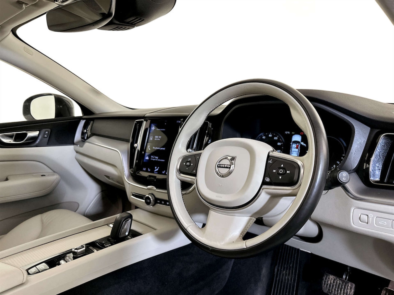 Used Volvo XC60 2020 for sale - 77185311: Photo 15