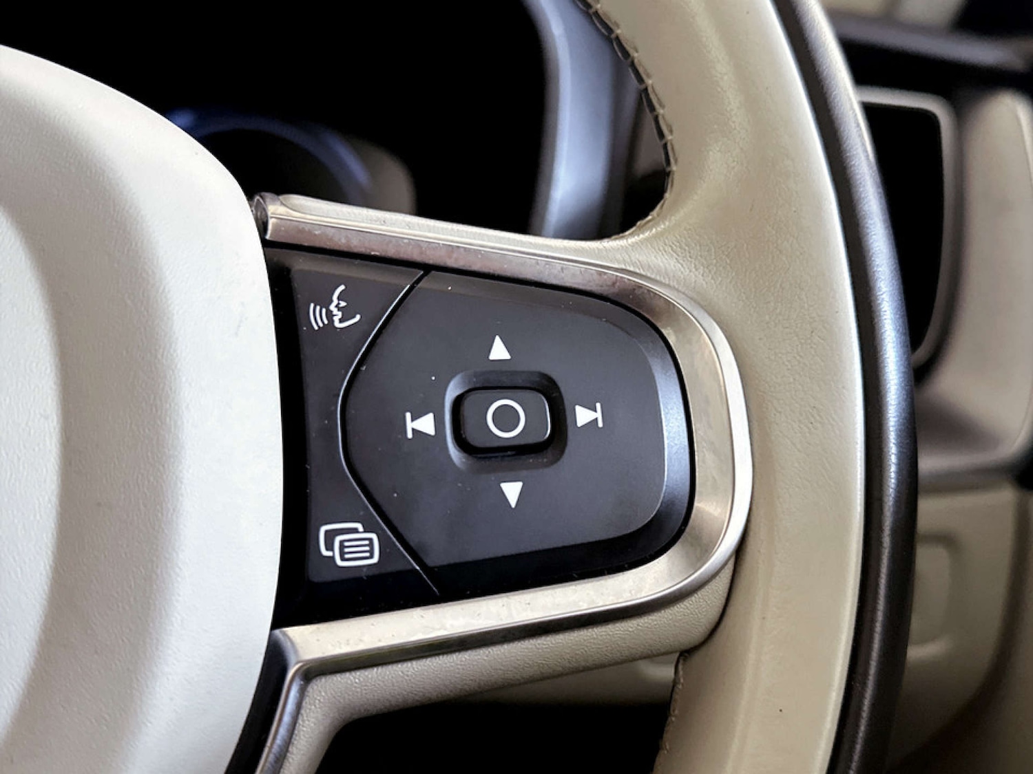 Used Volvo XC60 2020 for sale - 77185311: Photo 19