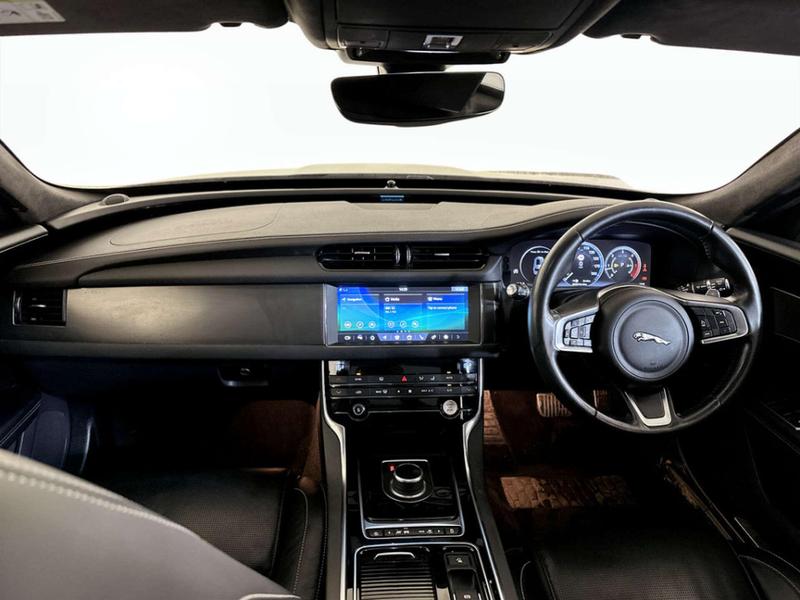 Used Jaguar XF 2020 for sale - 76882784: Photo 3
