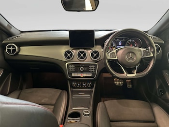 Used Mercedes-Benz GLA 2019 for sale - 79211684: Photo