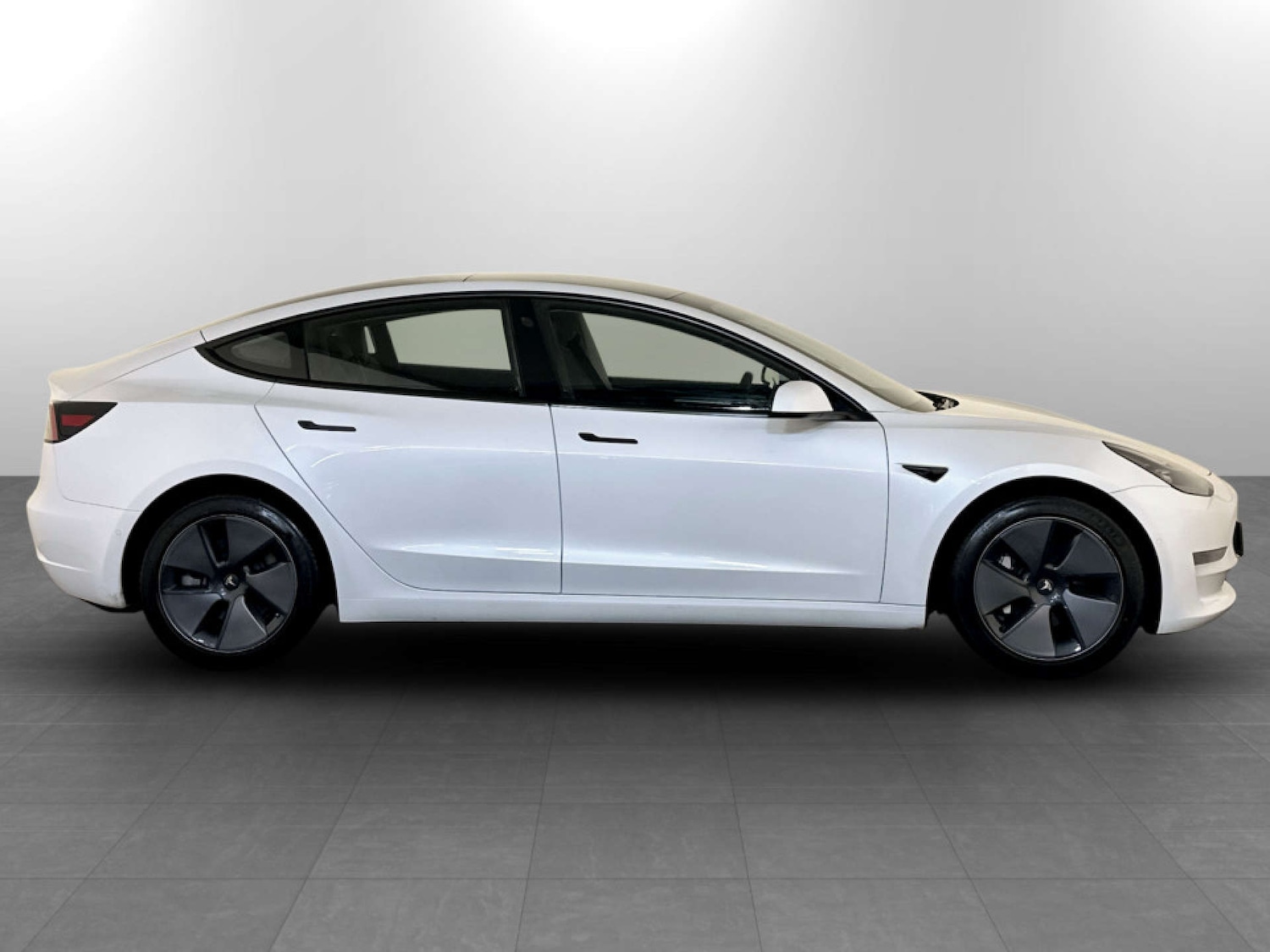 Used Tesla Model 3 2021 for sale - 77690694: Photo 11