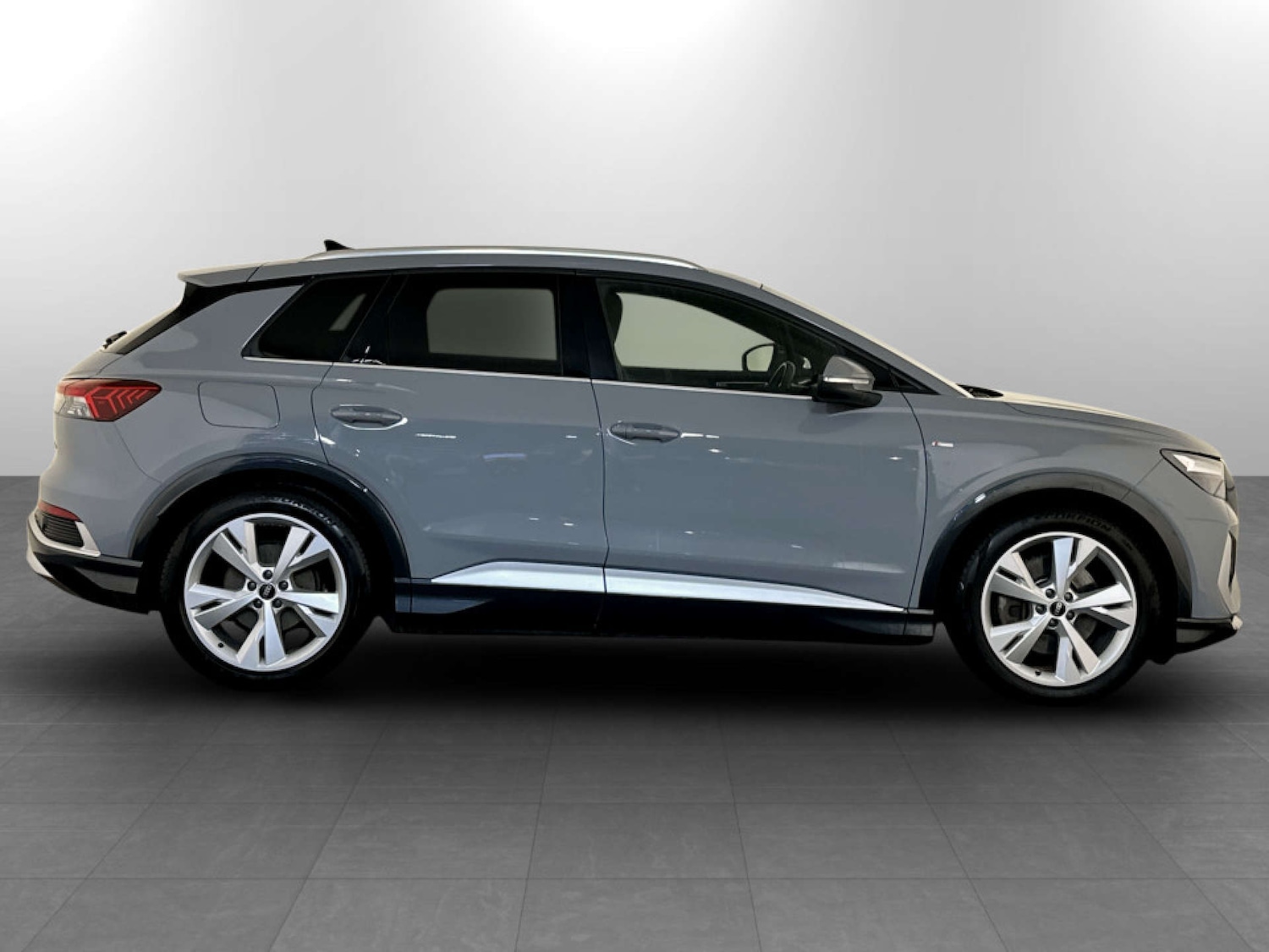 Used Audi Q4 e-tron 2022 for sale - 77185088: Photo 11