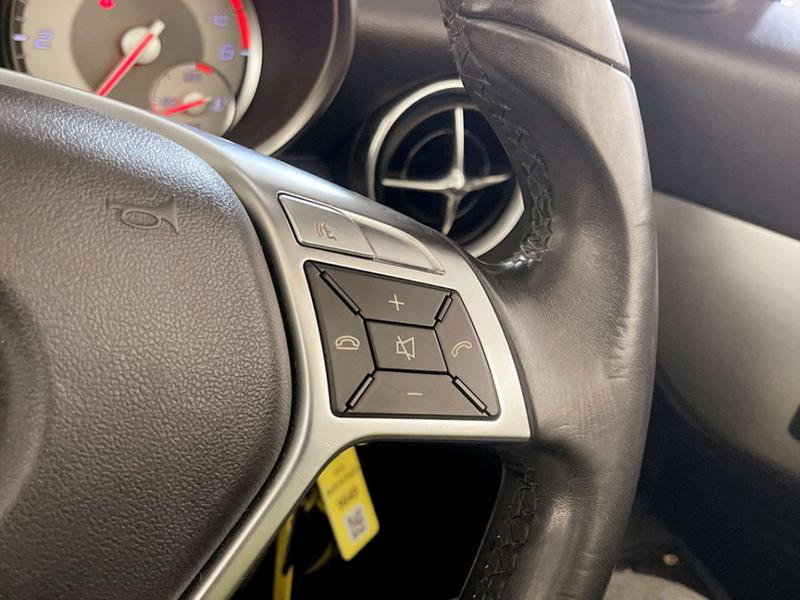 Used Mercedes-Benz SLK 2012 for sale - 76807204: Photo 19