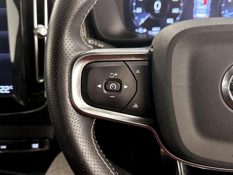 Used Volvo XC40 2021 for sale - 76382242: Photo 17