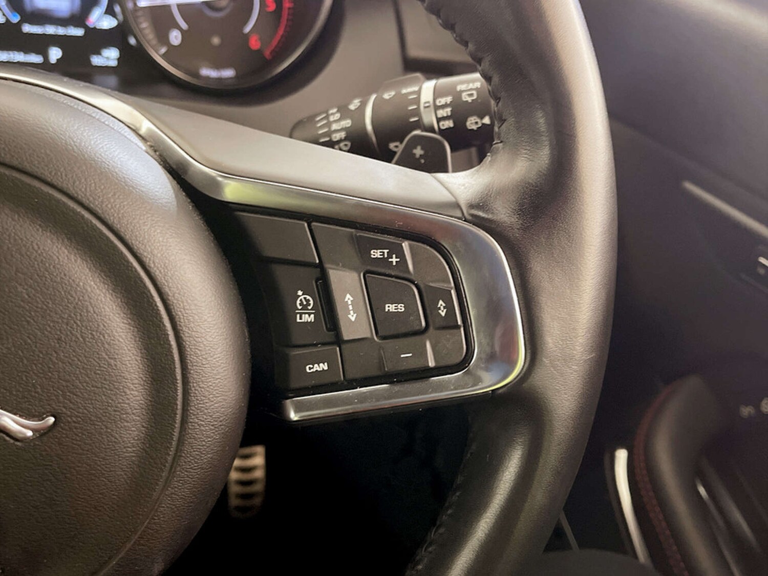 Used Jaguar E-Pace 2018 for sale - 77355497: Photo 18