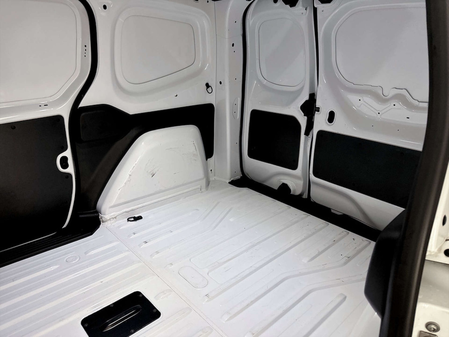 Used Nissan Other 2023 for sale - 77368188: Photo 13