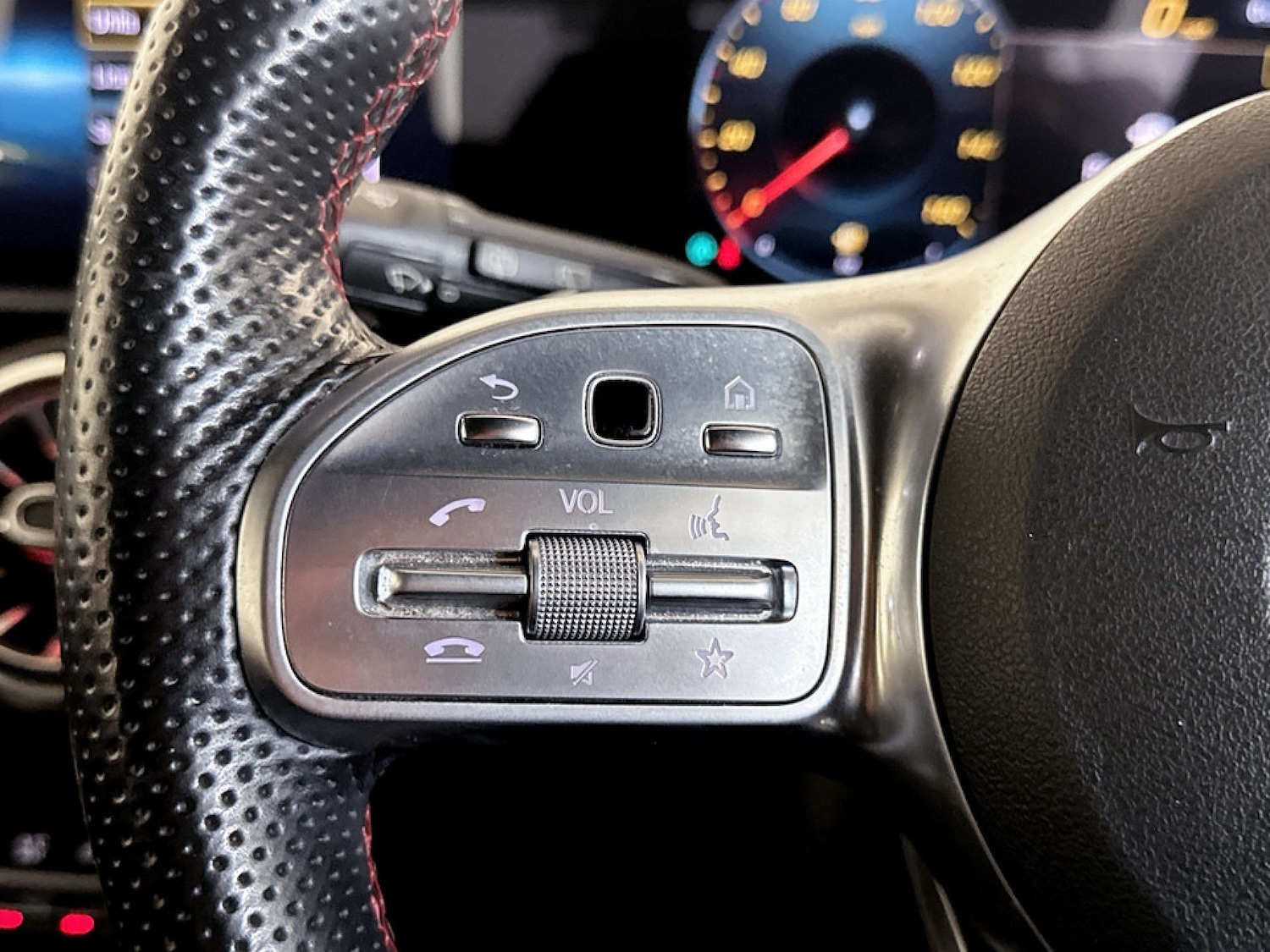 Used Mercedes-Benz A-Class 2018 for sale - 77247817: Photo 17