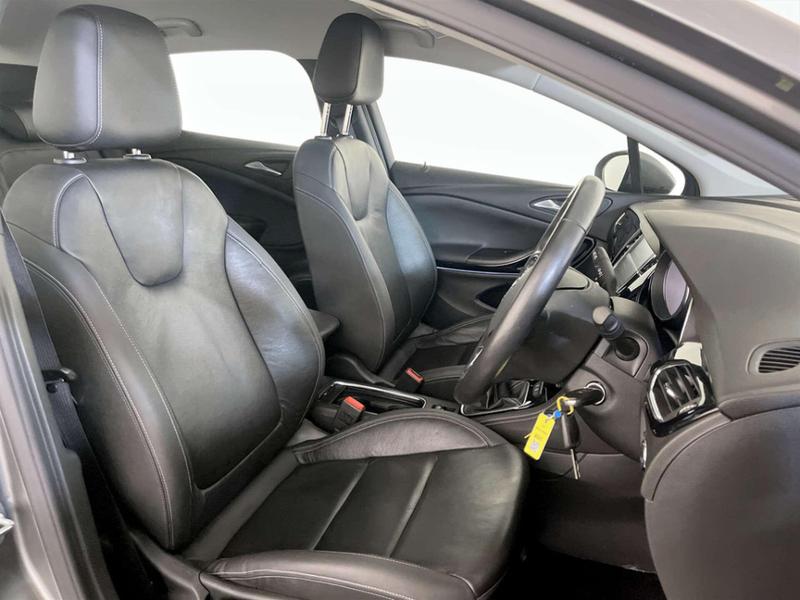 Used Vauxhall Astra 2018 for sale - 76960959: Photo 13