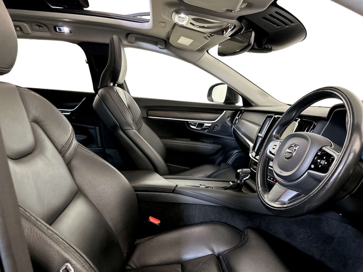 Used Volvo V90 Cross Country 2020 for sale - 77693779: Photo 13