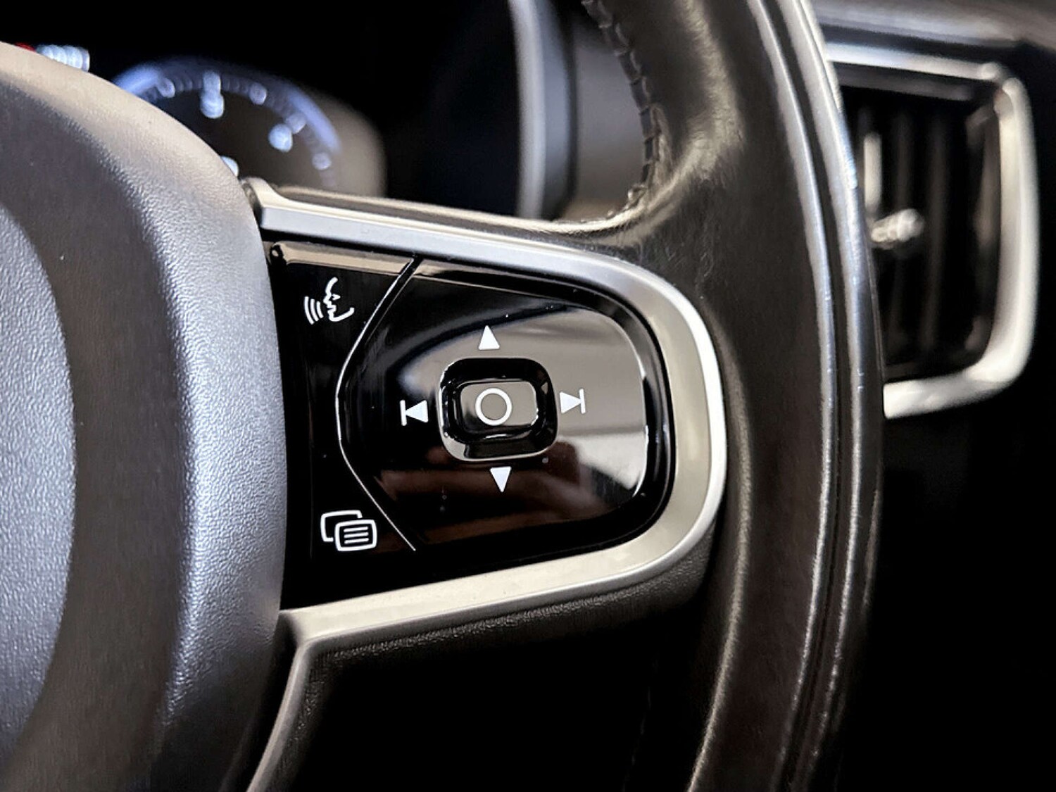 Used Volvo V90 Cross Country 2020 for sale - 77693779: Photo 19