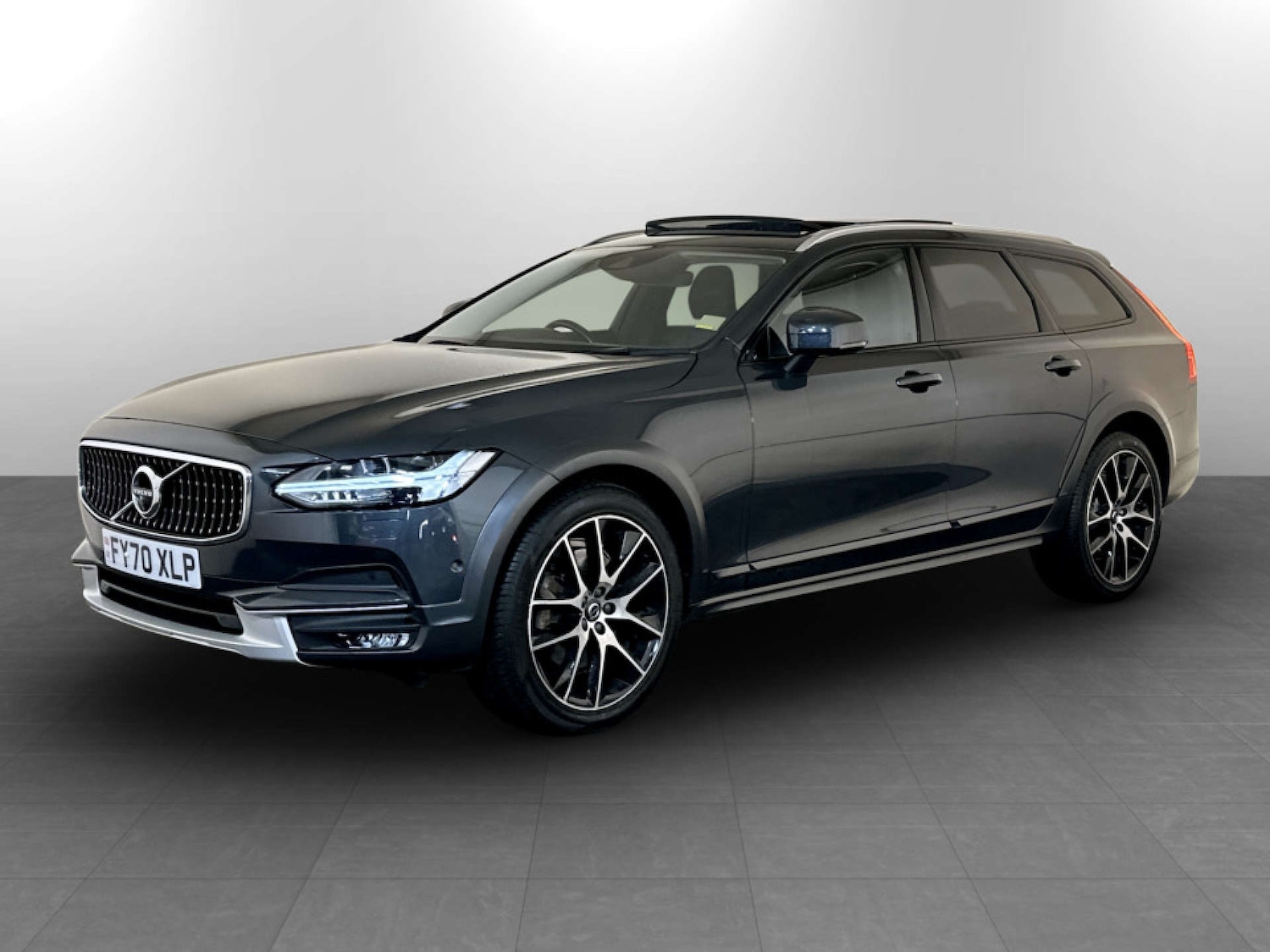 Used Volvo V90 Cross Country 2020 for sale - 77693779: Photo 6