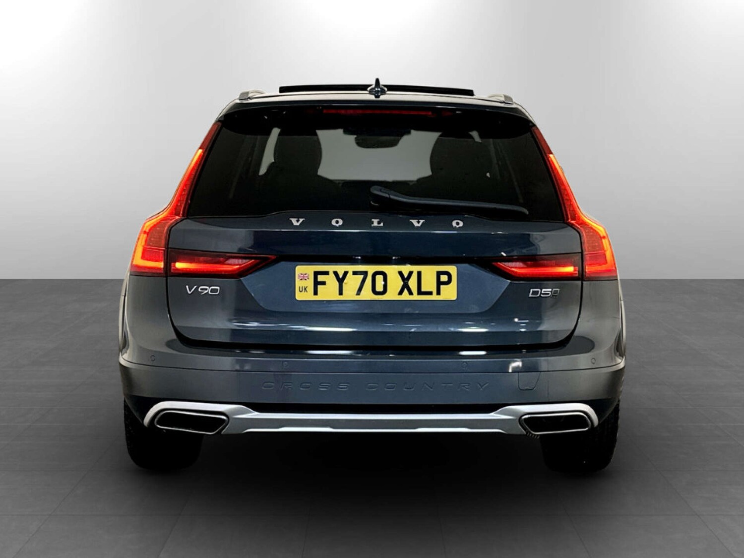 Used Volvo V90 Cross Country 2020 for sale - 77693779: Photo 9