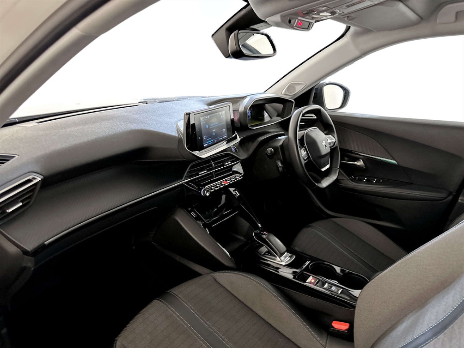 Used Peugeot 2008 2022 for sale - 77640532: Photo 12