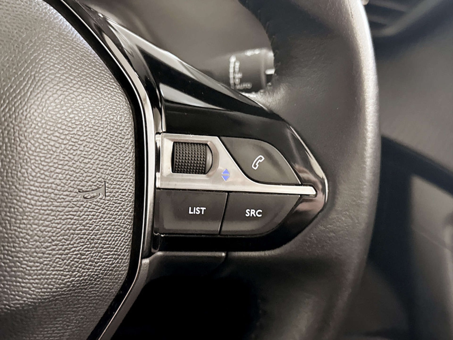 Used Peugeot 2008 2022 for sale - 77640532: Photo 19