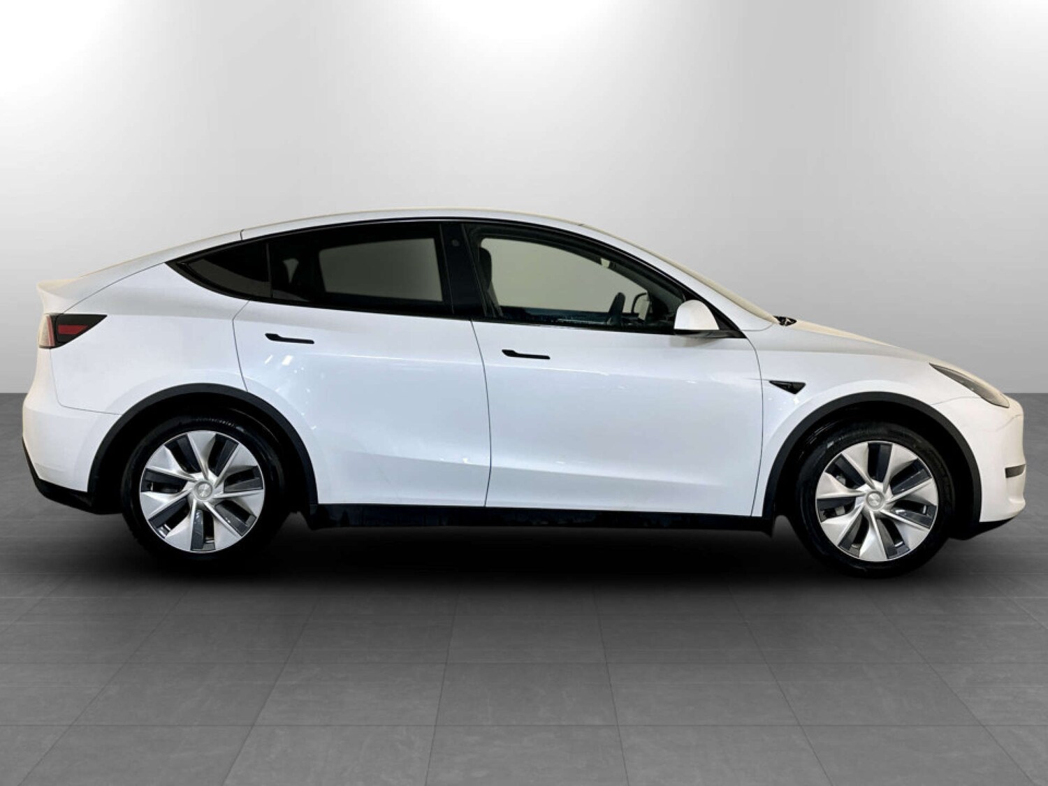 Used Tesla Model Y 2023 for sale - 77469997: Photo 10