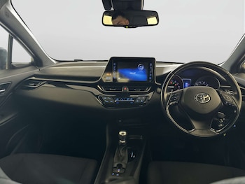 Used Toyota C-HR 2017 for sale - 78673051: Photo