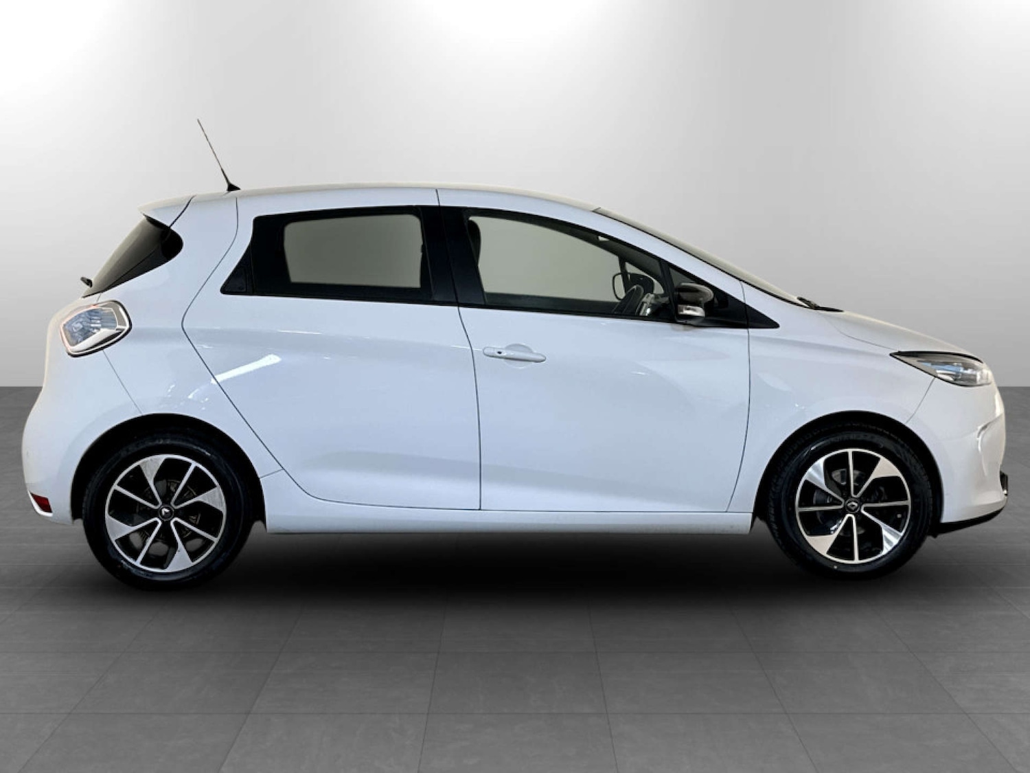 Used Renault Zoe 2019 for sale - 77717796: Photo 11