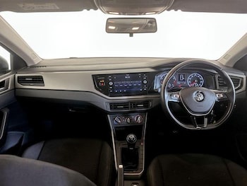 Used Volkswagen Polo 2018 for sale - 76452751: Photo