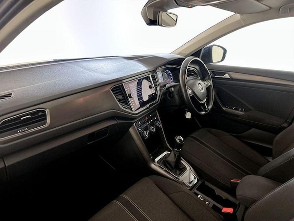 Used Volkswagen T-Roc 2018 for sale - 76241175: Photo 12