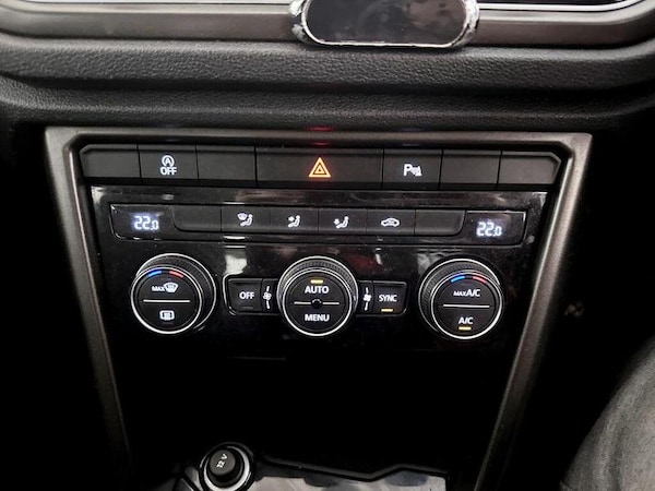 Used Volkswagen T-Roc 2018 for sale - 76241175: Photo 25