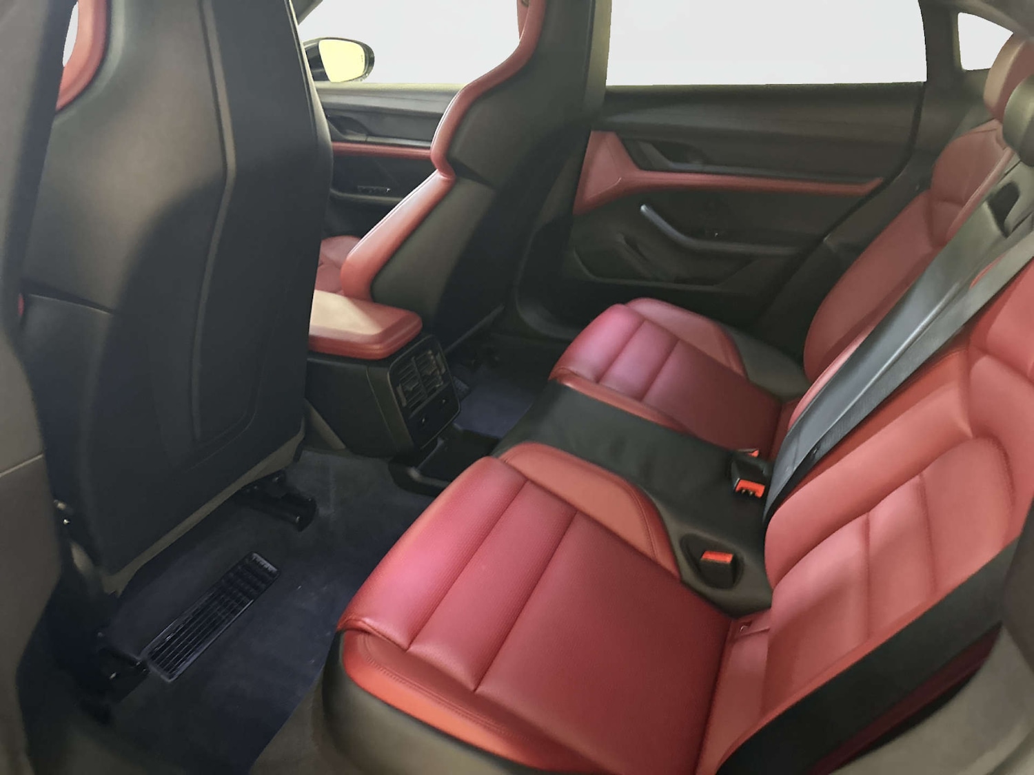 Used Porsche Taycan 2023 for sale - 78041810: Photo 14