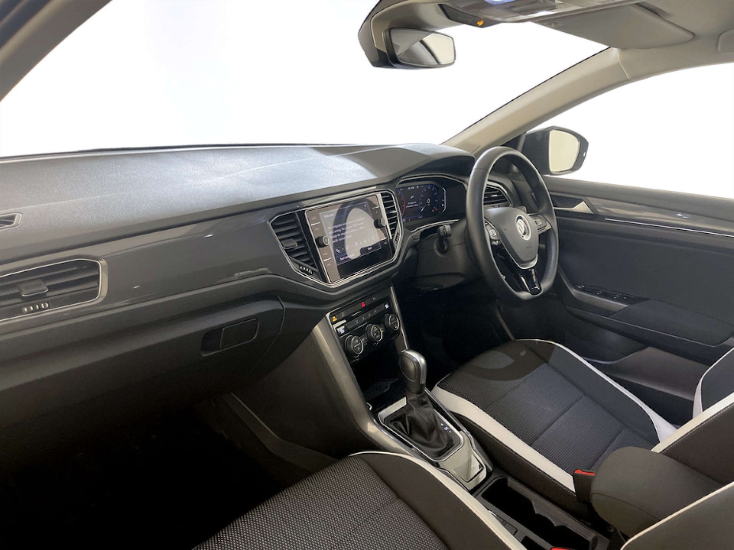 Used Volkswagen T-Roc 2022 for sale - 77185056: Photo 12