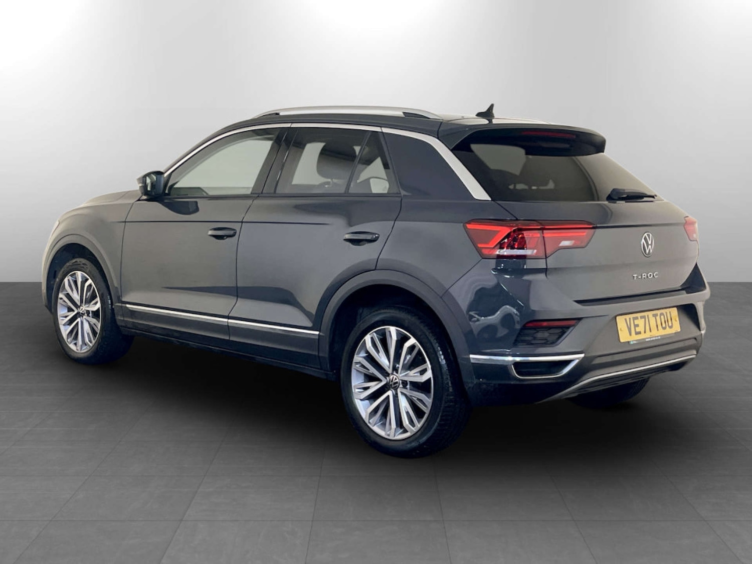 Used Volkswagen T-Roc 2022 for sale - 77185056: Photo 8