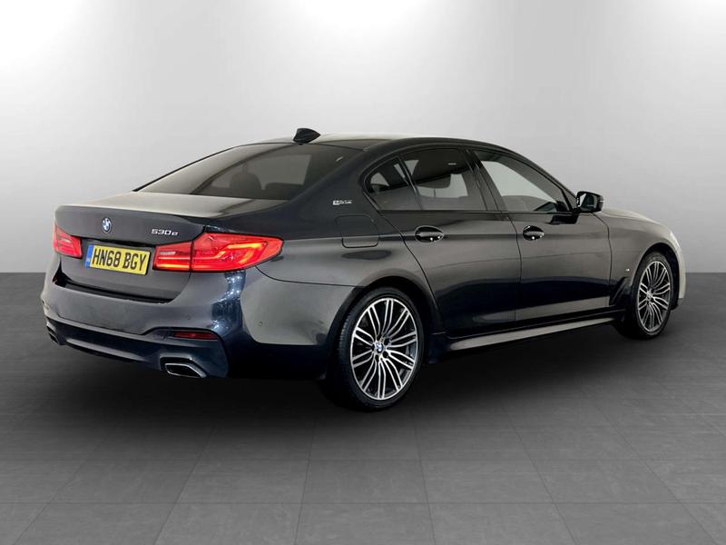 Used BMW 5 Series 2018 for sale - 77025852: Photo 10