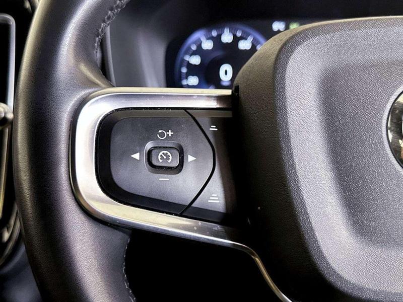 Used Volvo XC40 2021 for sale - 76825930: Photo 17