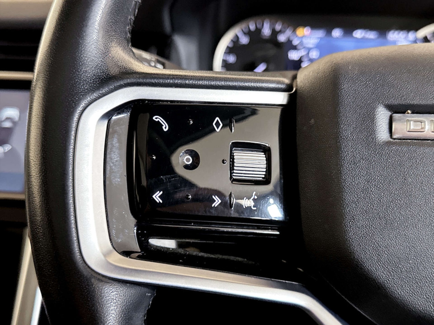 Used Land Rover Discovery Sport 2022 for sale - 77227828: Photo 17