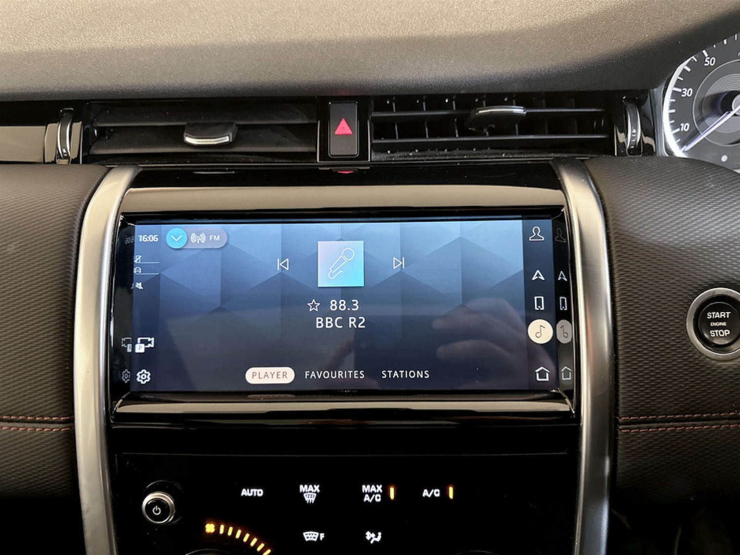 Used Land Rover Discovery Sport 2022 for sale - 77227828: Photo 24