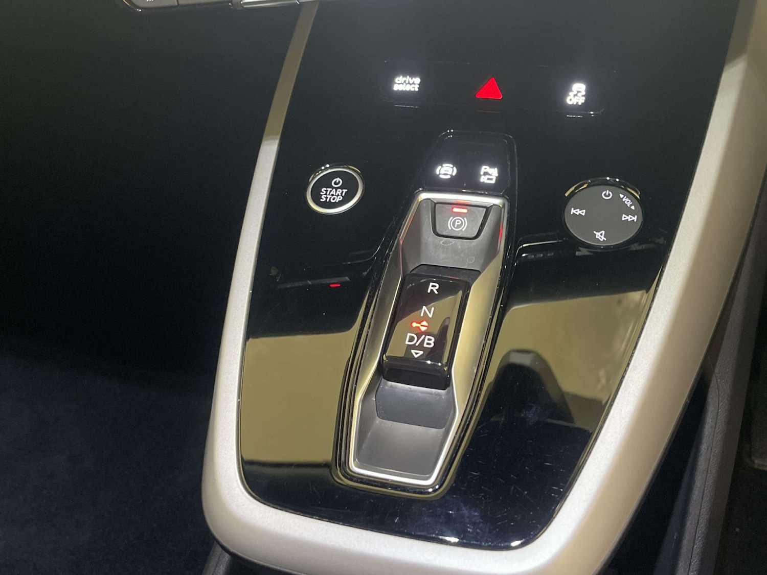 Used Audi Q4 e-tron 2022 for sale - 78201177: Photo 25