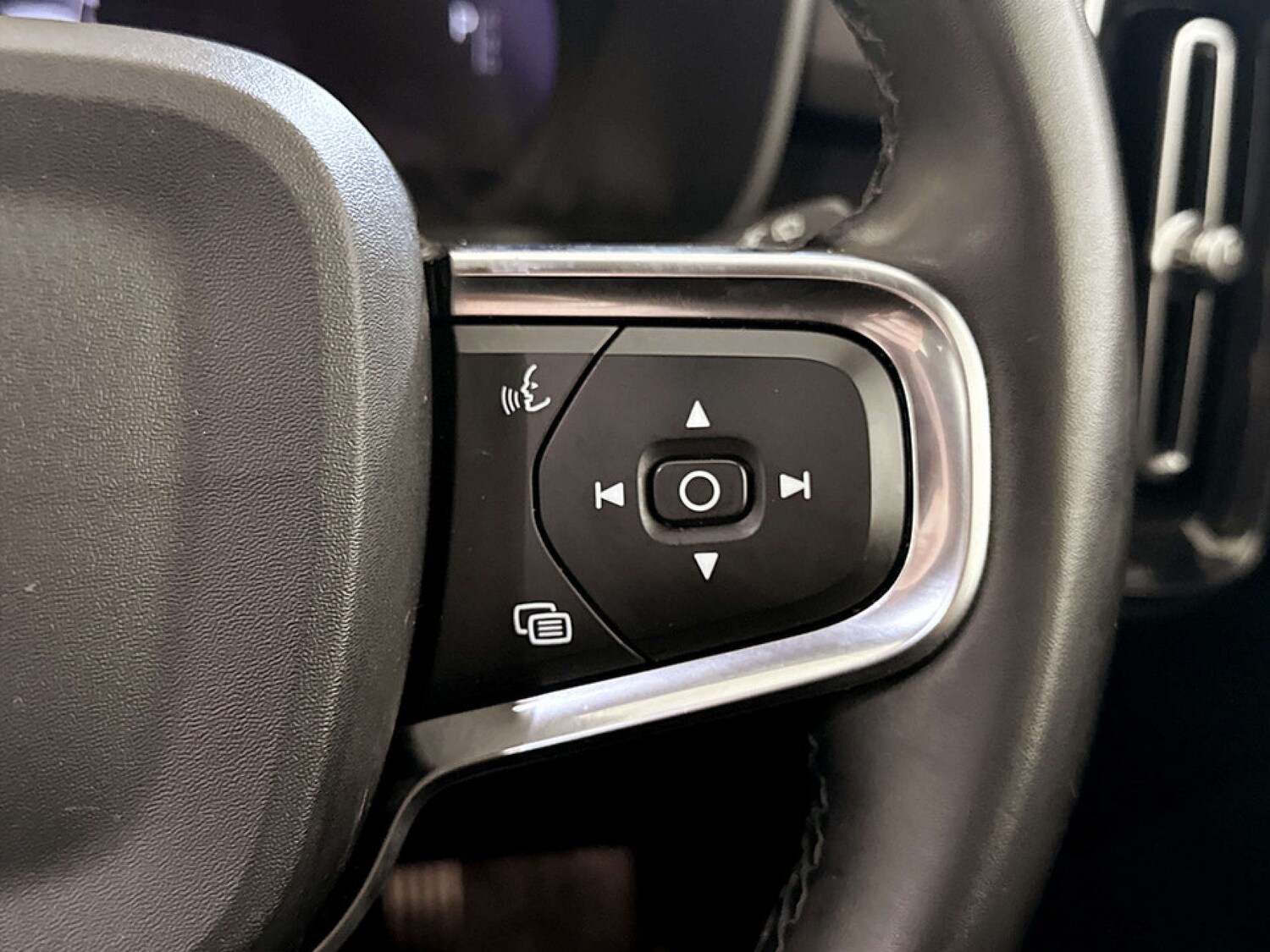 Used Volvo XC40 2023 for sale - 77745598: Photo 19