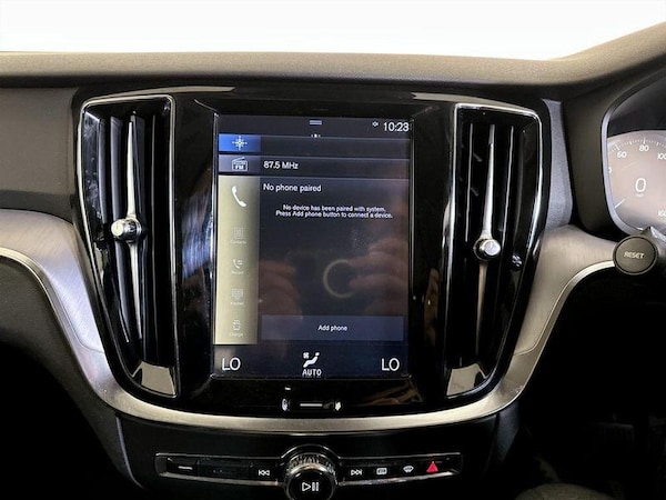 Used Volvo V60 2019 for sale - 76332460: Photo 24