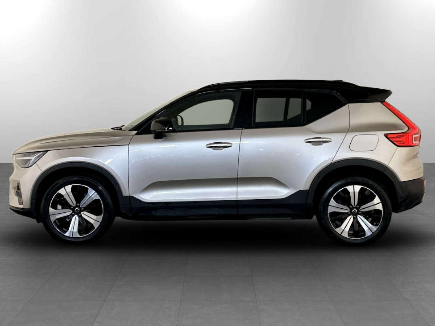 Used Volvo XC40 2022 for sale - 77409027: Photo 6