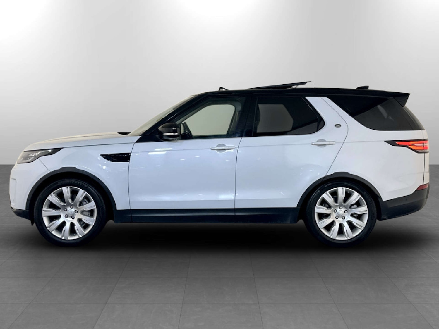 Used Land Rover Discovery 2019 for sale - 77640584: Photo 7