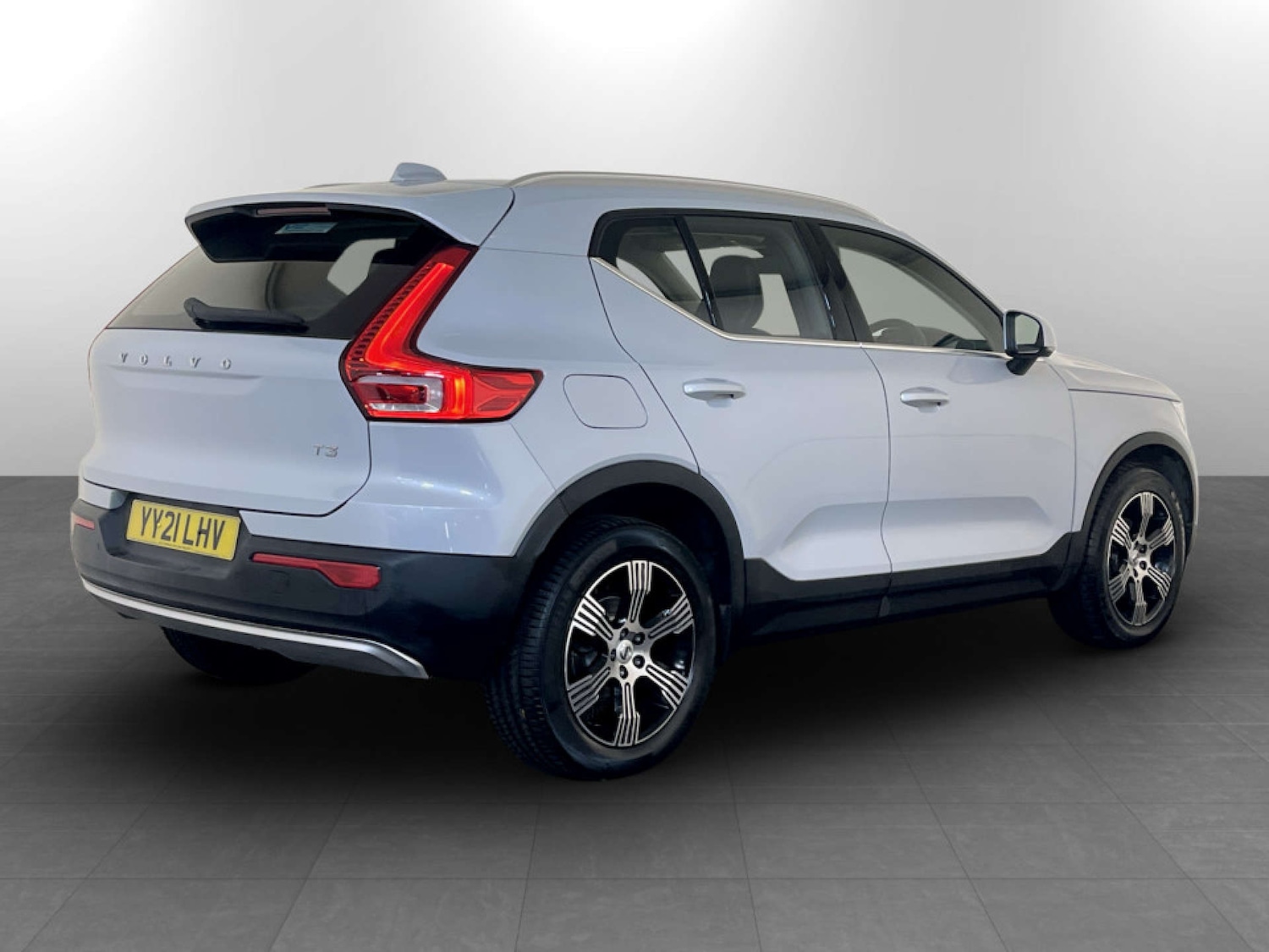 Used Volvo XC40 2021 for sale - 77185210: Photo 10