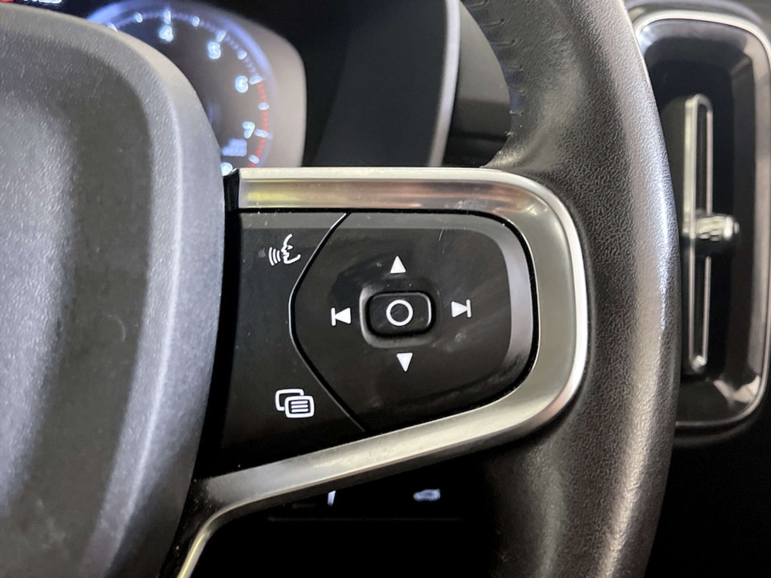 Used Volvo XC40 2021 for sale - 77185210: Photo 19