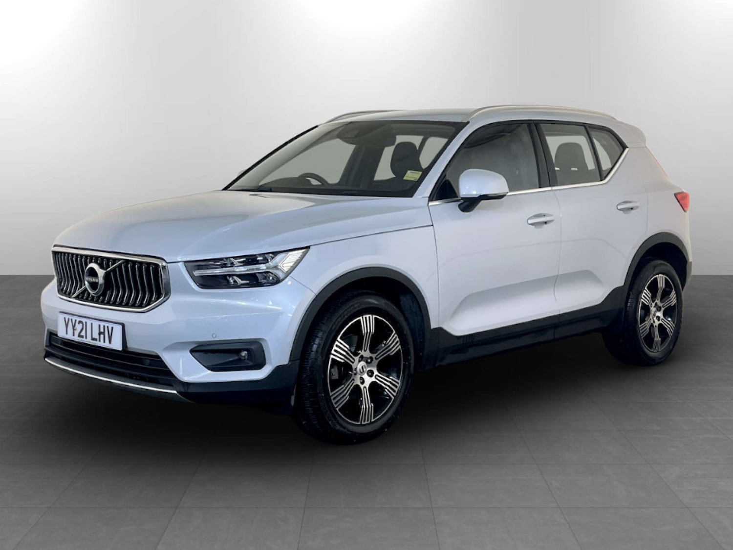 Used Volvo XC40 2021 for sale - 77185210: Photo 6