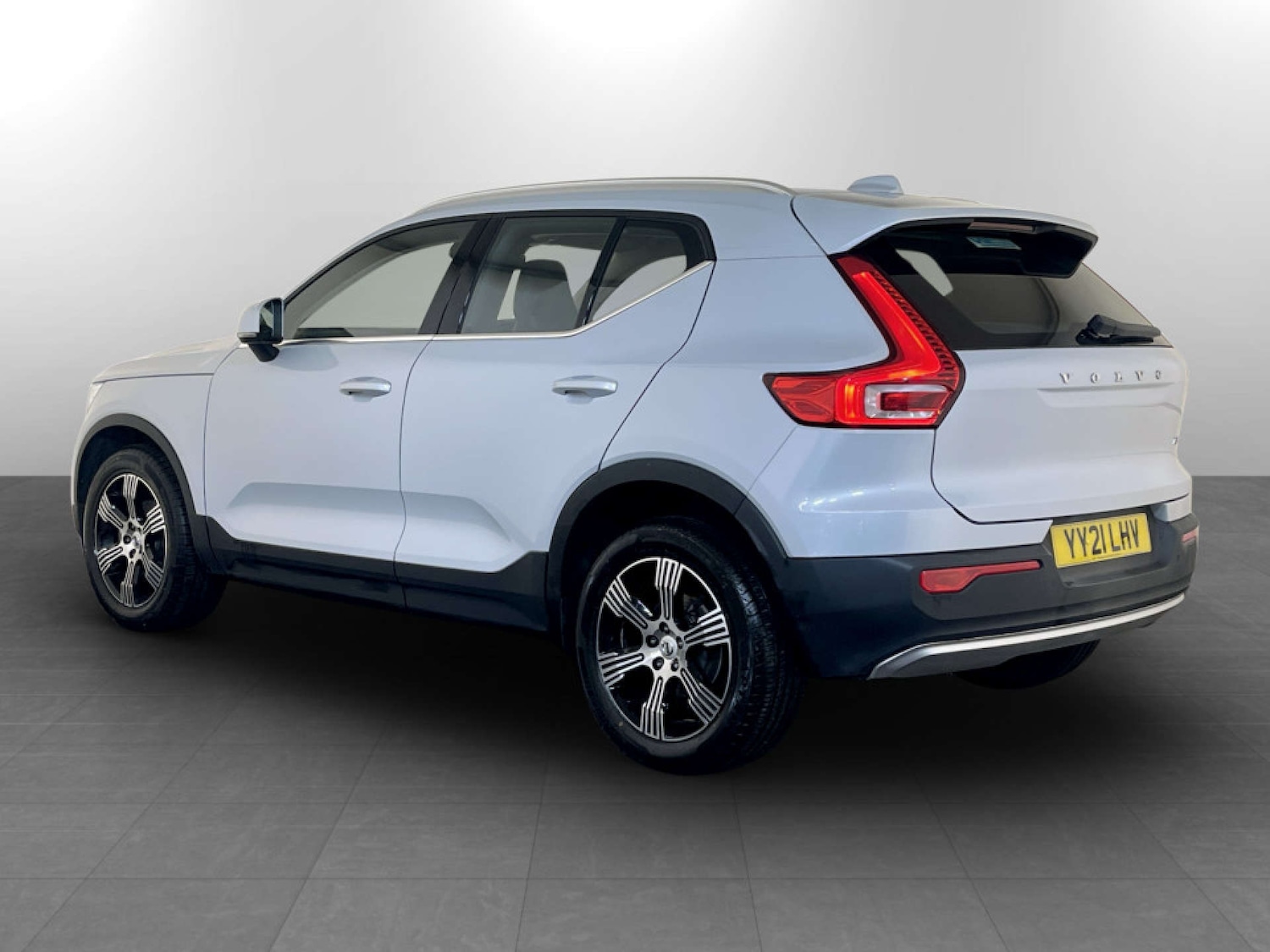 Used Volvo XC40 2021 for sale - 77185210: Photo 8
