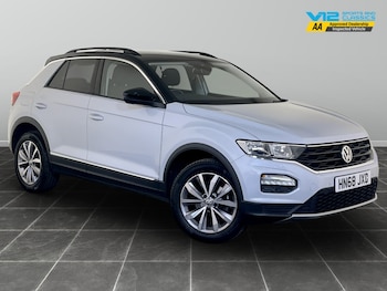 Used Volkswagen T-Roc 2018 for sale - 75684544: Photo