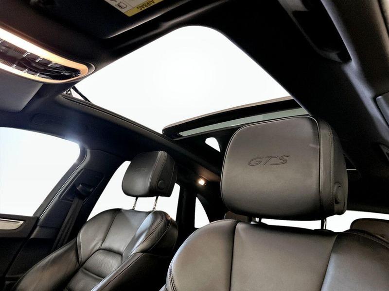 Used Porsche Macan 2017 for sale - 76710149: Photo 14