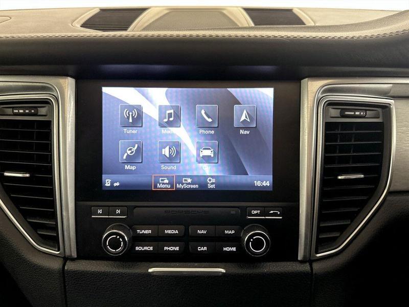 Used Porsche Macan 2017 for sale - 76710149: Photo 24