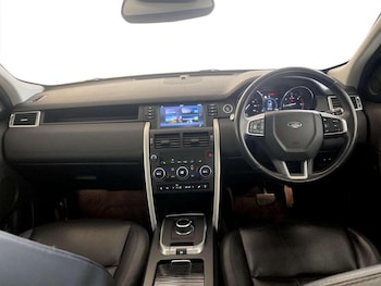Used Land Rover Discovery Sport 2017 for sale - 77069060: Photo