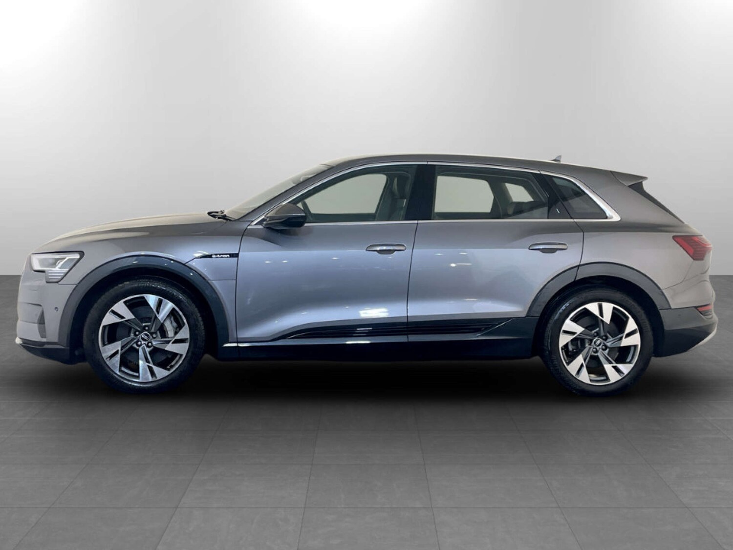 Used Audi e-tron 2021 for sale - 77469950: Photo 7