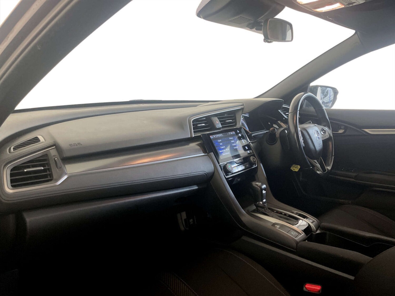 Used Honda Civic 2018 for sale - 77536225: Photo 12