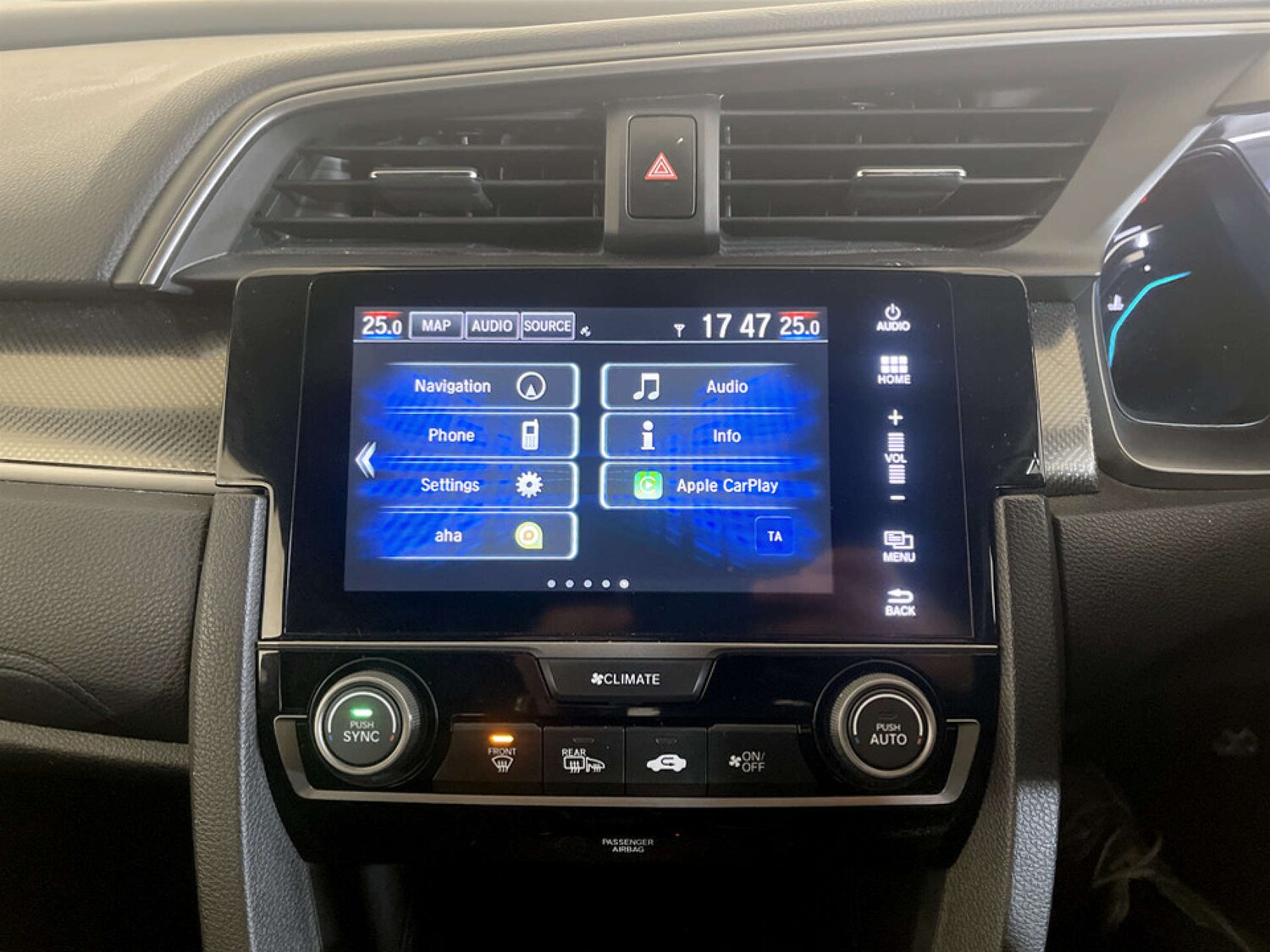 Used Honda Civic 2018 for sale - 77536225: Photo 22