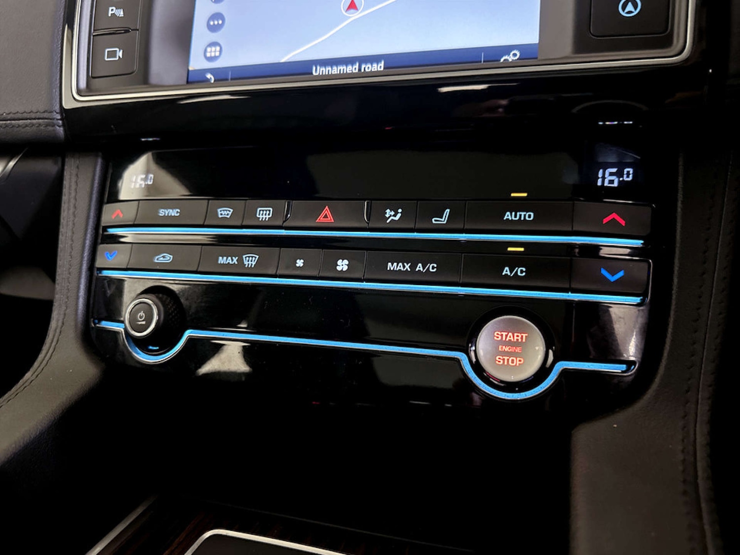 Used Jaguar F-Pace 2018 for sale - 77185072: Photo 25