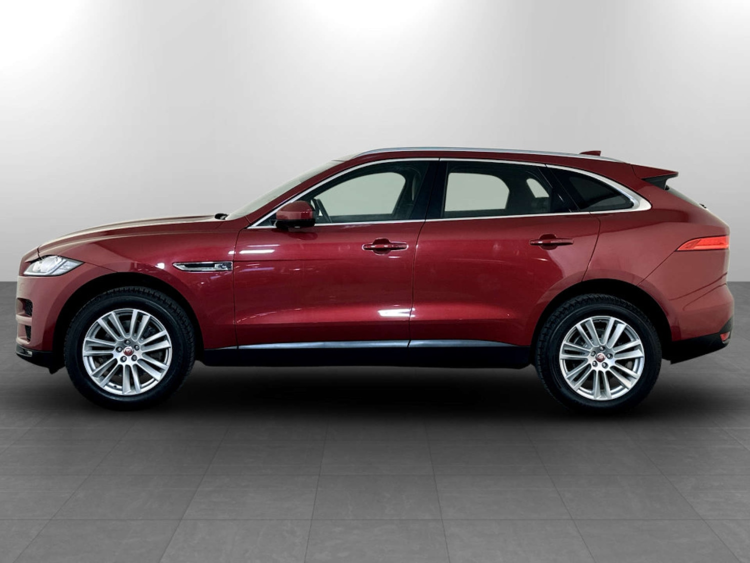 Used Jaguar F-Pace 2018 for sale - 77185072: Photo 7