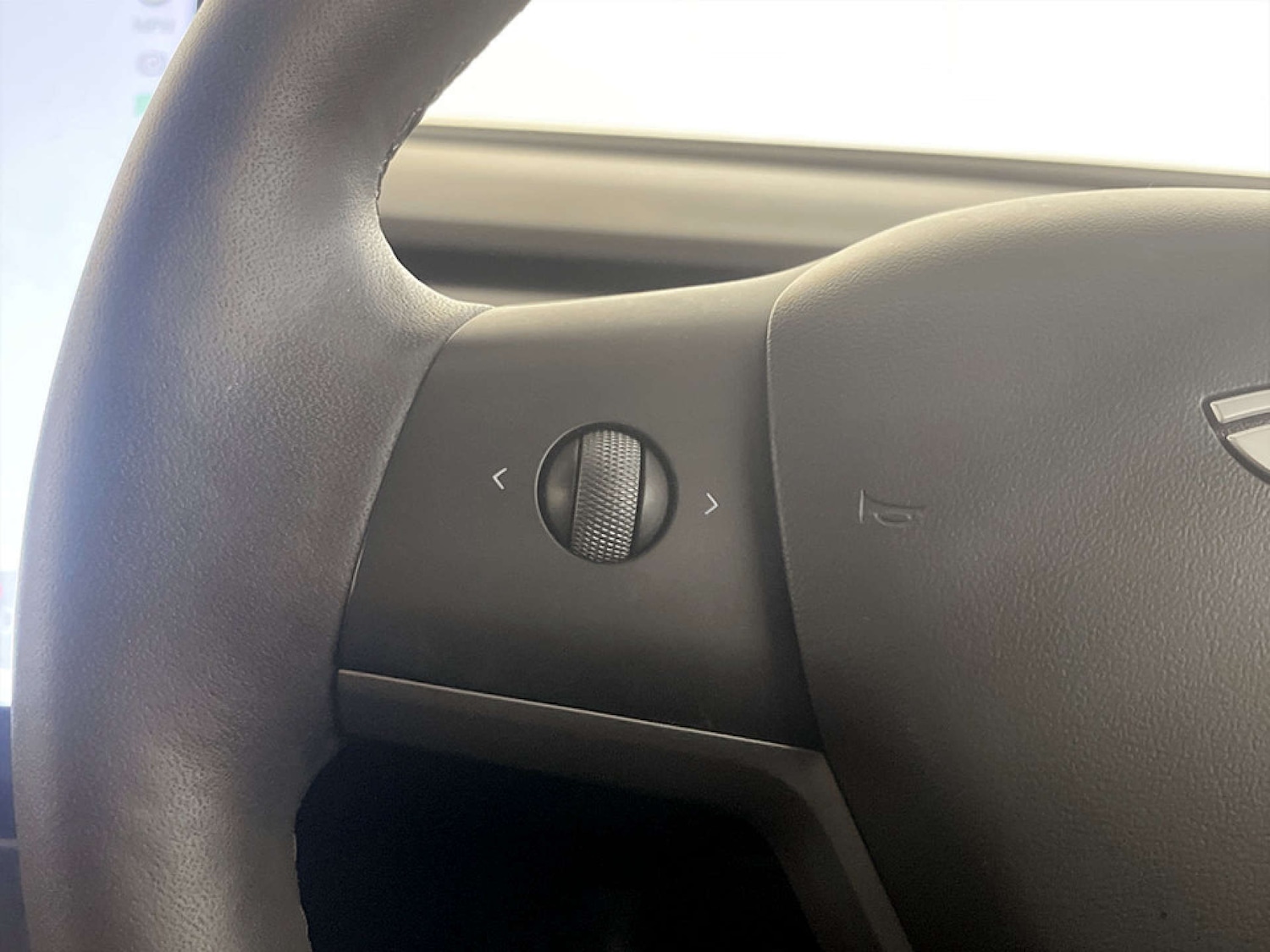 Used Tesla Model 3 2021 for sale - 77408965: Photo 15